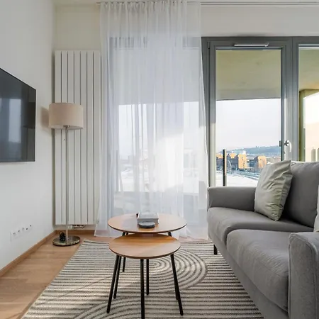 Blueground Rohanský Ostrov Balcony Nr Vltava Prg-91 *