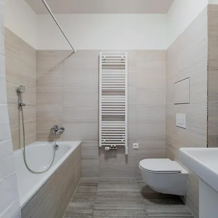Blueground Rohanský Ostrov Balcony Nr Vltava Prg-91 * Praha